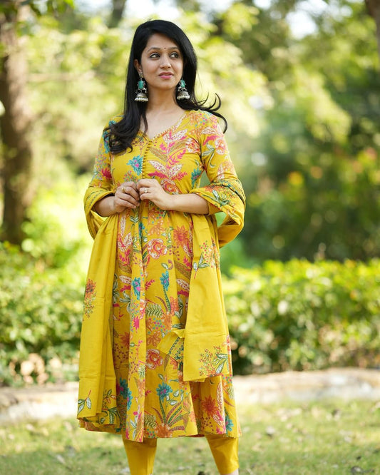 New Anarkali kurta set with new style in saganeri print