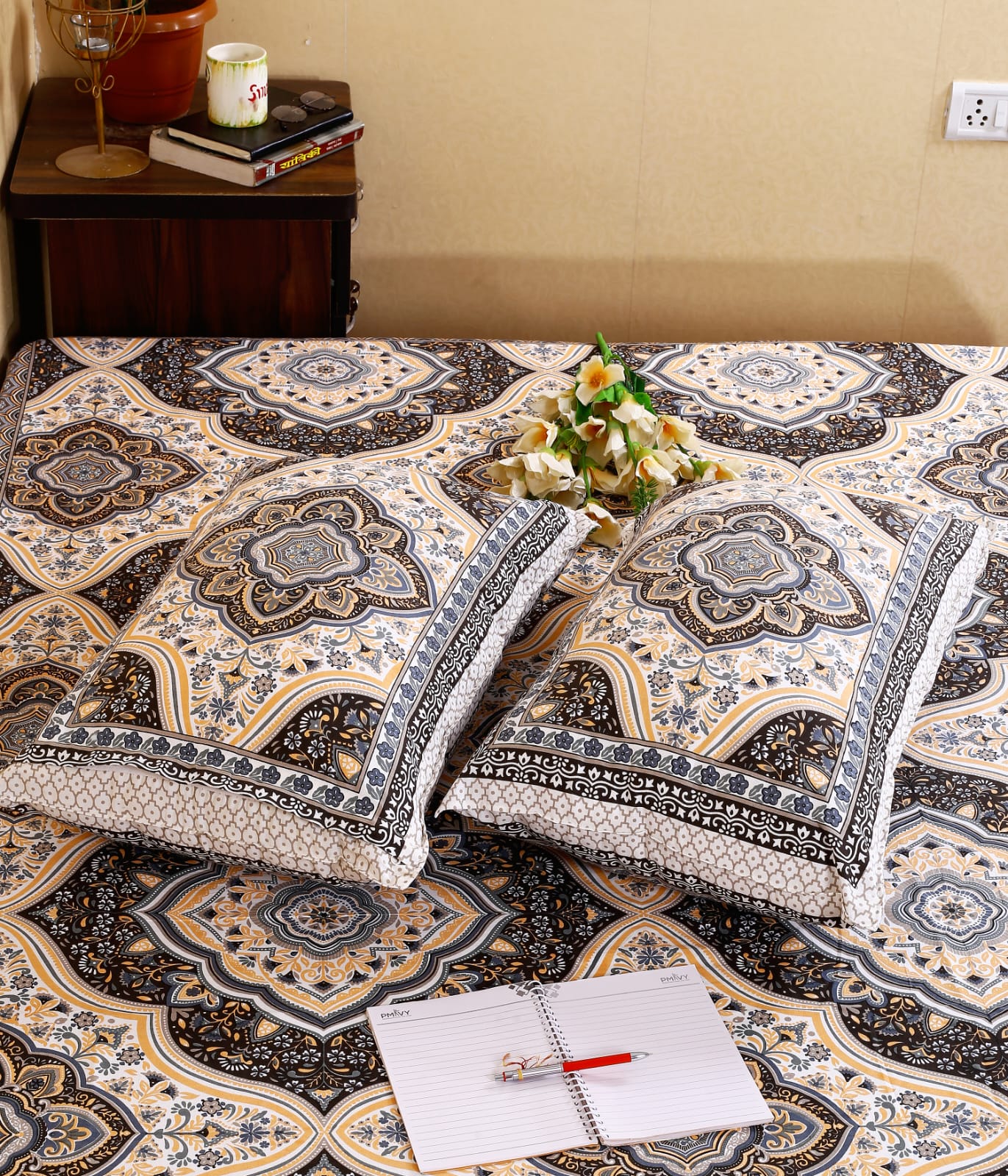 Bedsheets with 2 pillow covers (56)