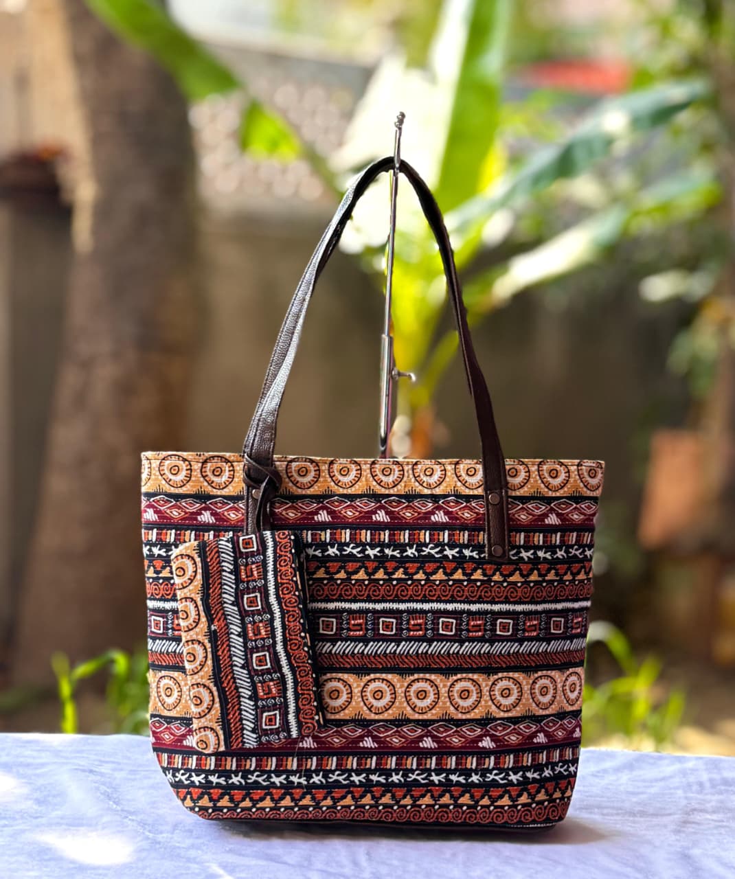 Ikkat Tote Hand Bag (8)