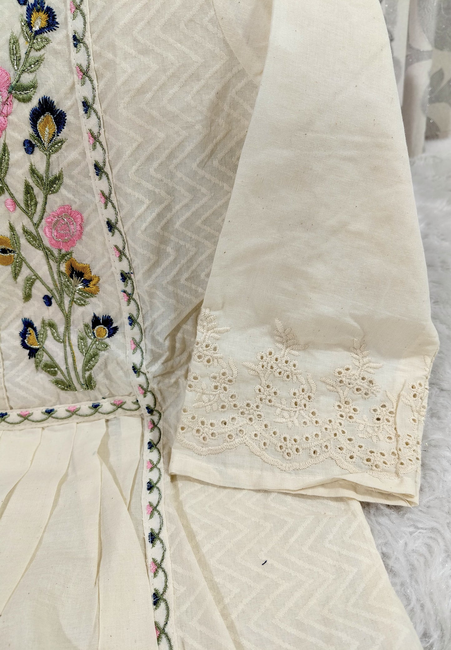 Cotton Dobby Self Zikzak (lapet) Shiffli Kurti With Pant With Stall Dupatta Size: 'L'