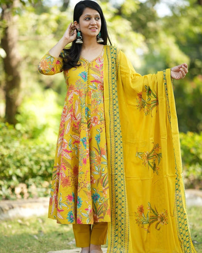 New Anarkali kurta set with new style in saganeri  print