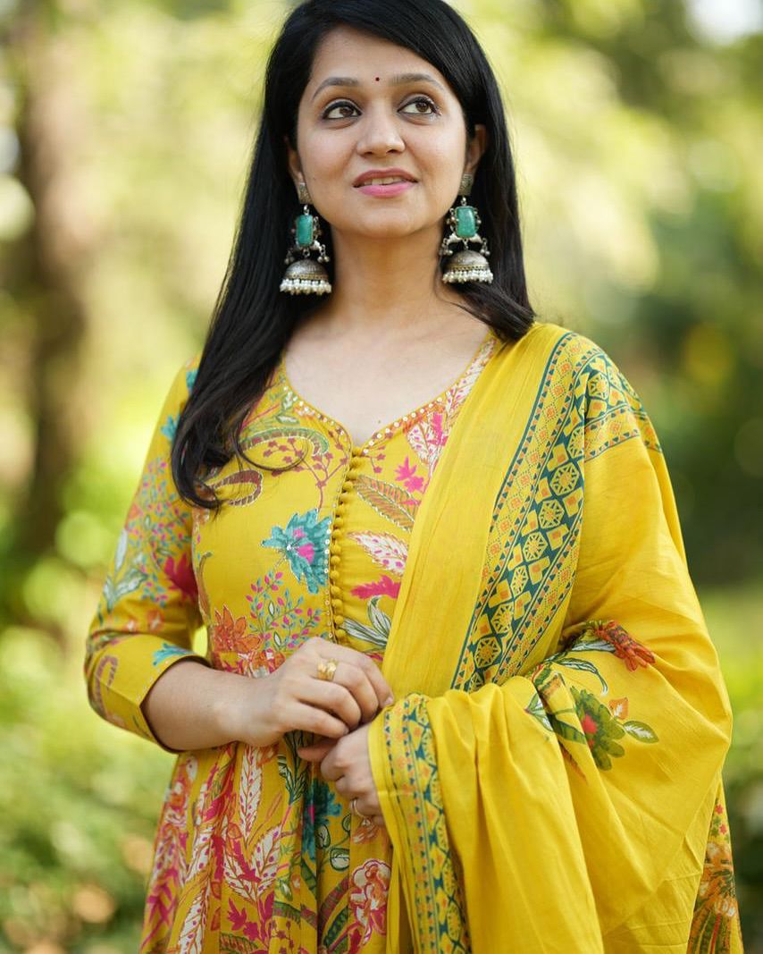 New Anarkali kurta set with new style in saganeri  print