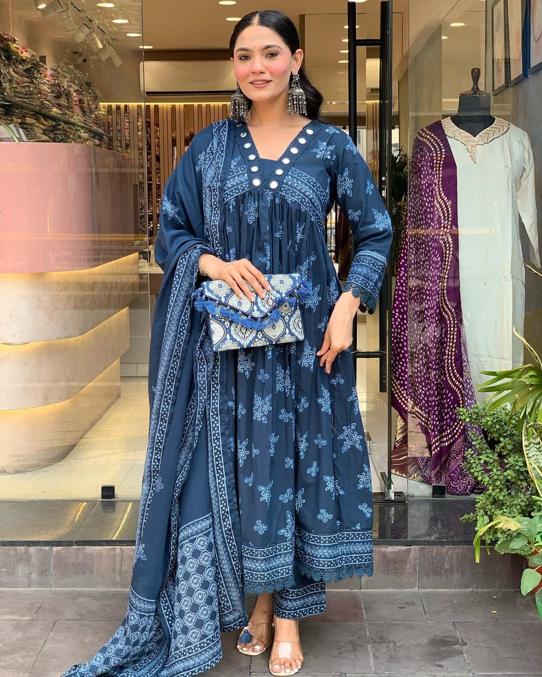 Anarkali kurta set with new style in saganeri  print