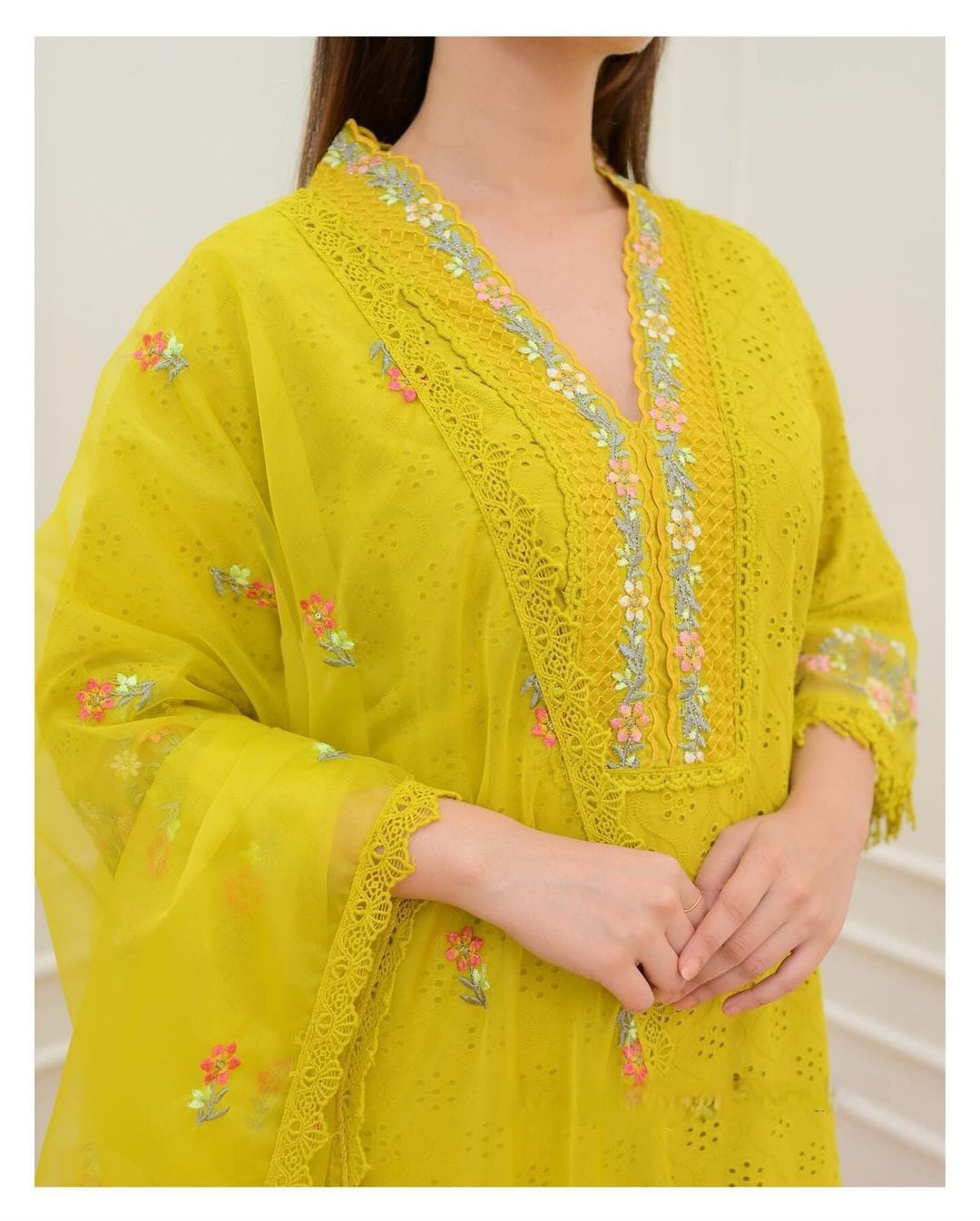 Schiffli Cutwork Suit set