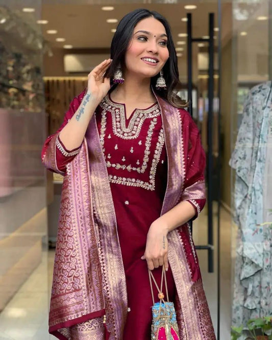Rayon fabric kurti with pant and latkan Dupatta