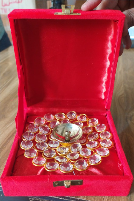 CRYSTAL DIYA WITH BOX