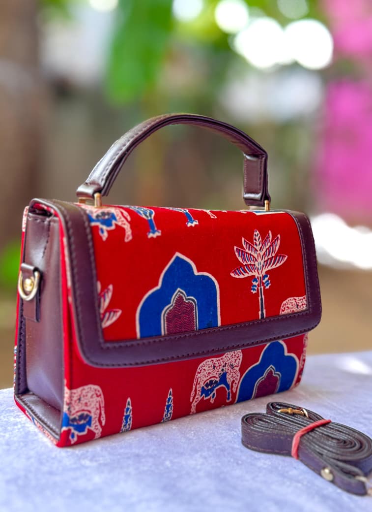 Beautiful Ikkat Box Sling (18)