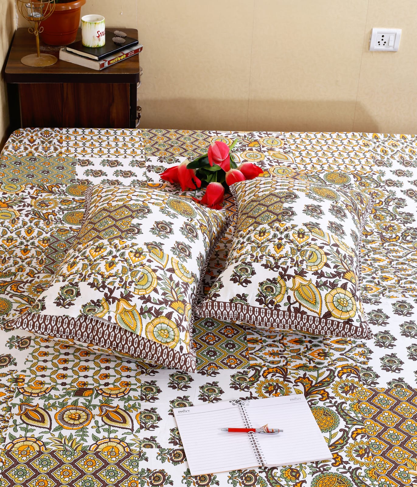 Bedsheets with 2 pillow covers (47)