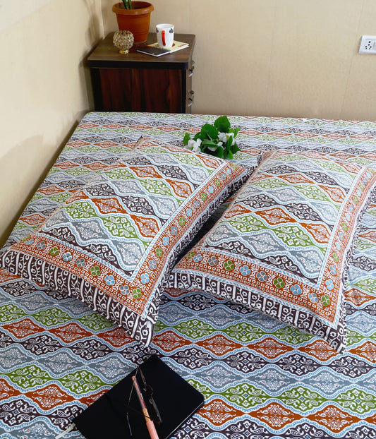 Bedsheets with 2 pillow covers (76)