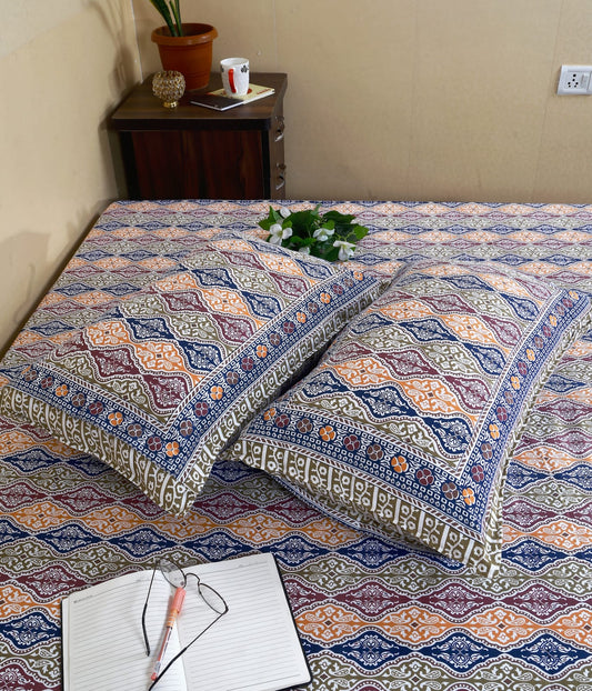 Bedsheets with 2 pillow covers (81)