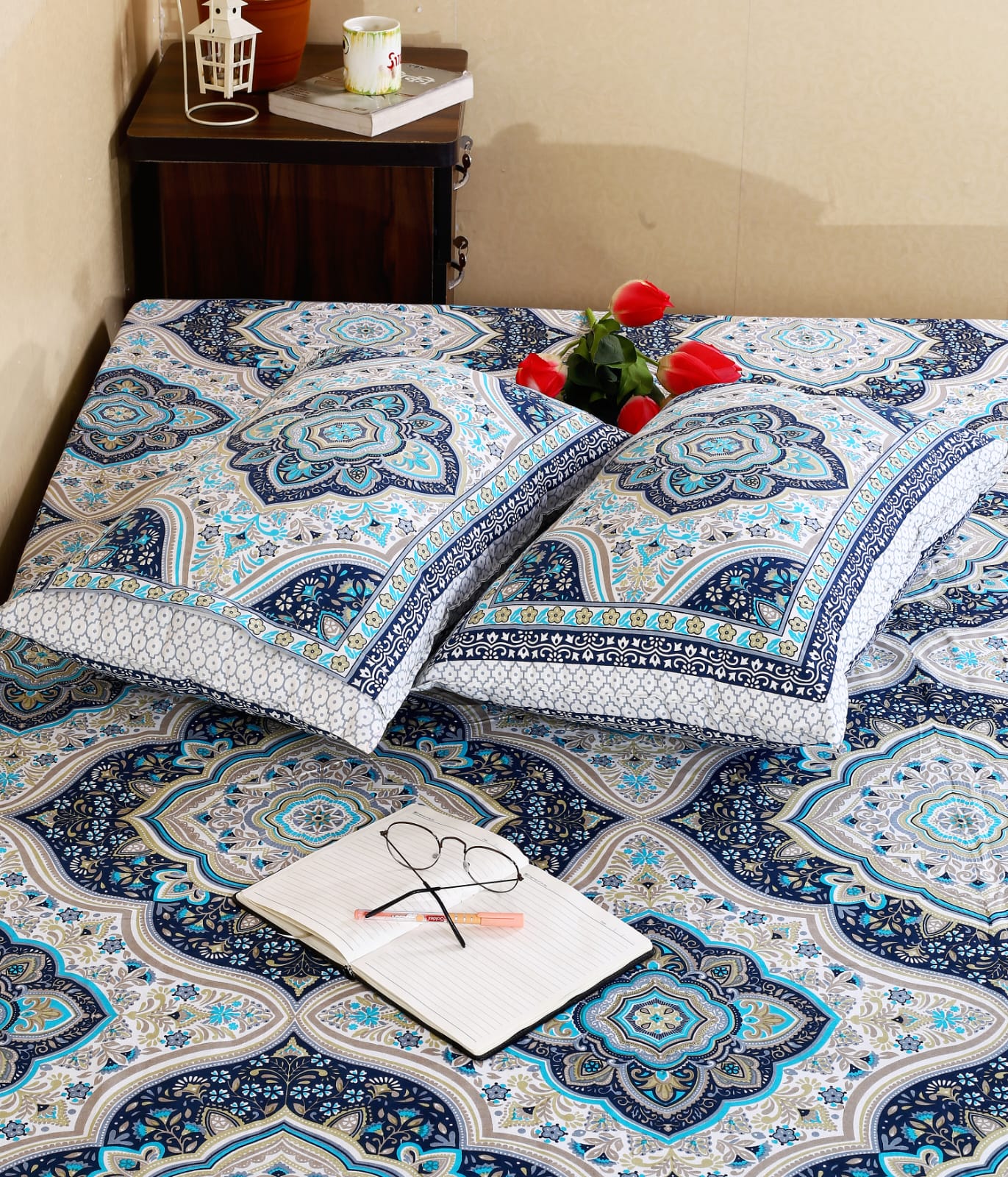 Bedsheets with 2 pillow covers (82)