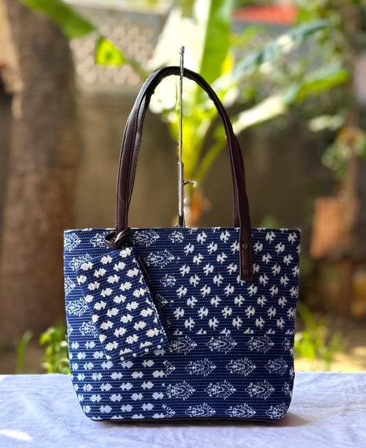 Ikkat Tote Hand Bag (4)